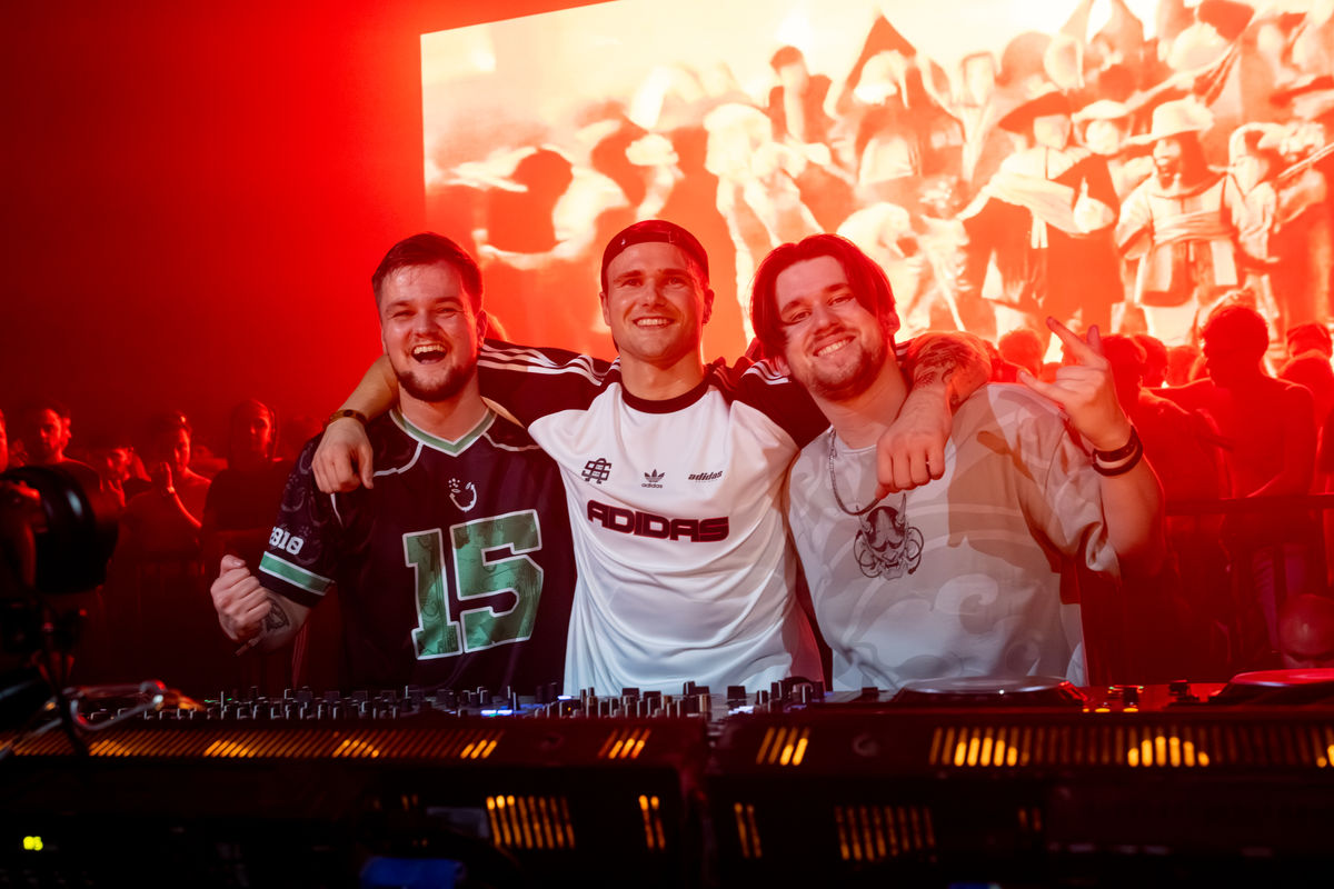 Loading... just a sec